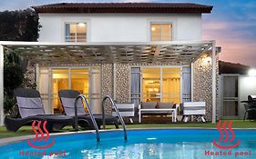 Villa Yotam 4BR Heated pool וילה יותם 4 חדרי שינה בריכה מחוממת